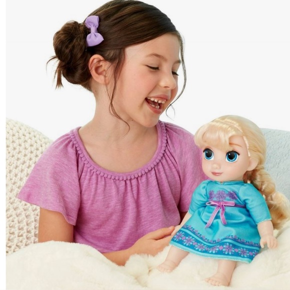 YOUNG ELSA DOLL - Picture 4 of 4